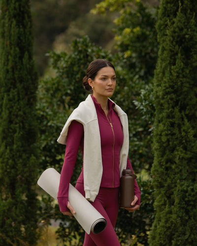 Walking Duo | Cherry image 2