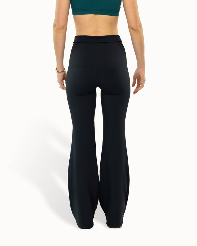 Adjust Flares Warm Luxe™ | Truffle Black