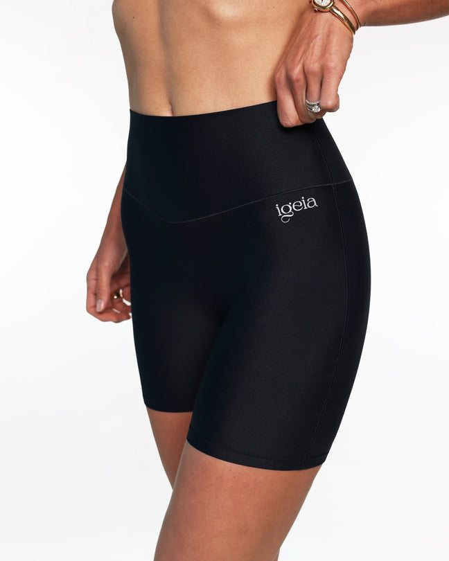 Classic Shorts | Caviar Black