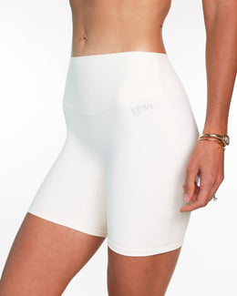 Classic Shorts Light Luxe™ | Panna Cotta